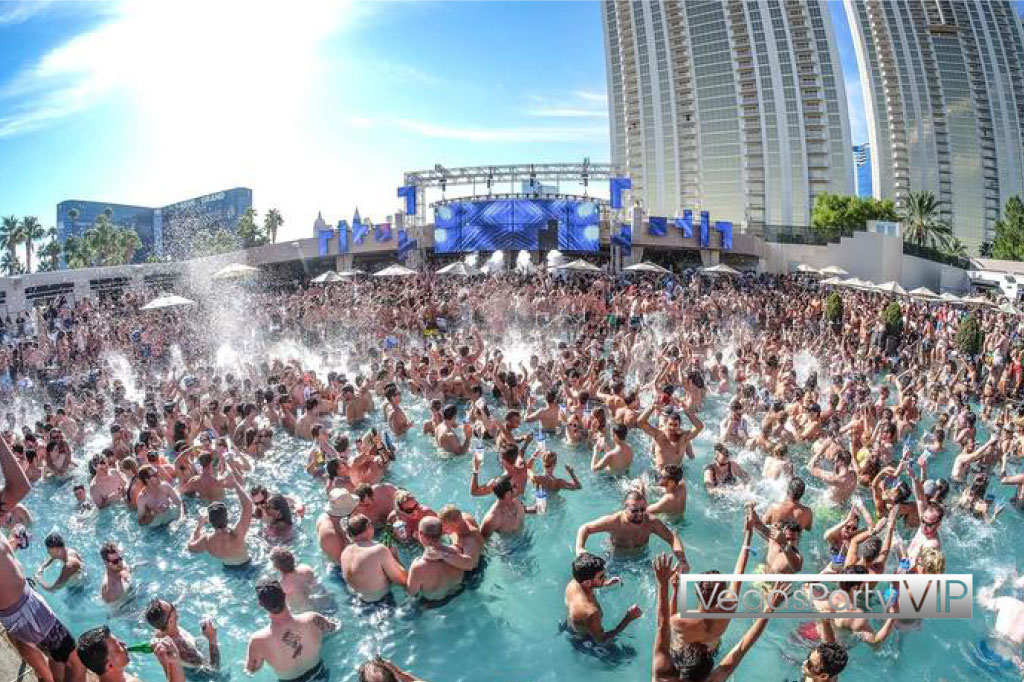 Poolside at the MGM Grand, Las Vegas - Liquid Blue Band